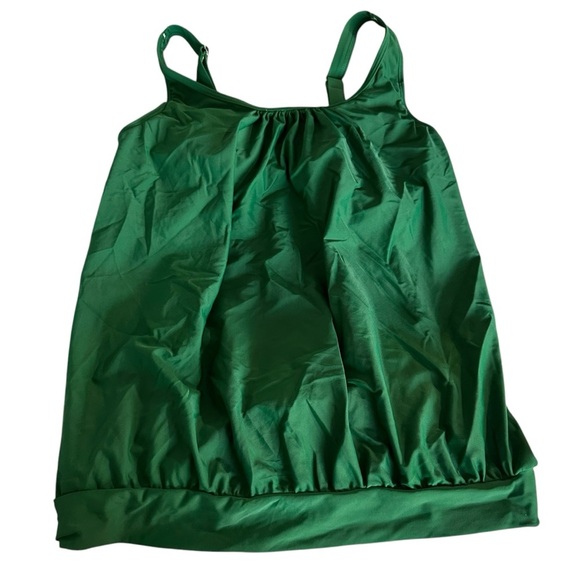 Green Tank Top and Floral Shorts Set - Picture 2 of 6